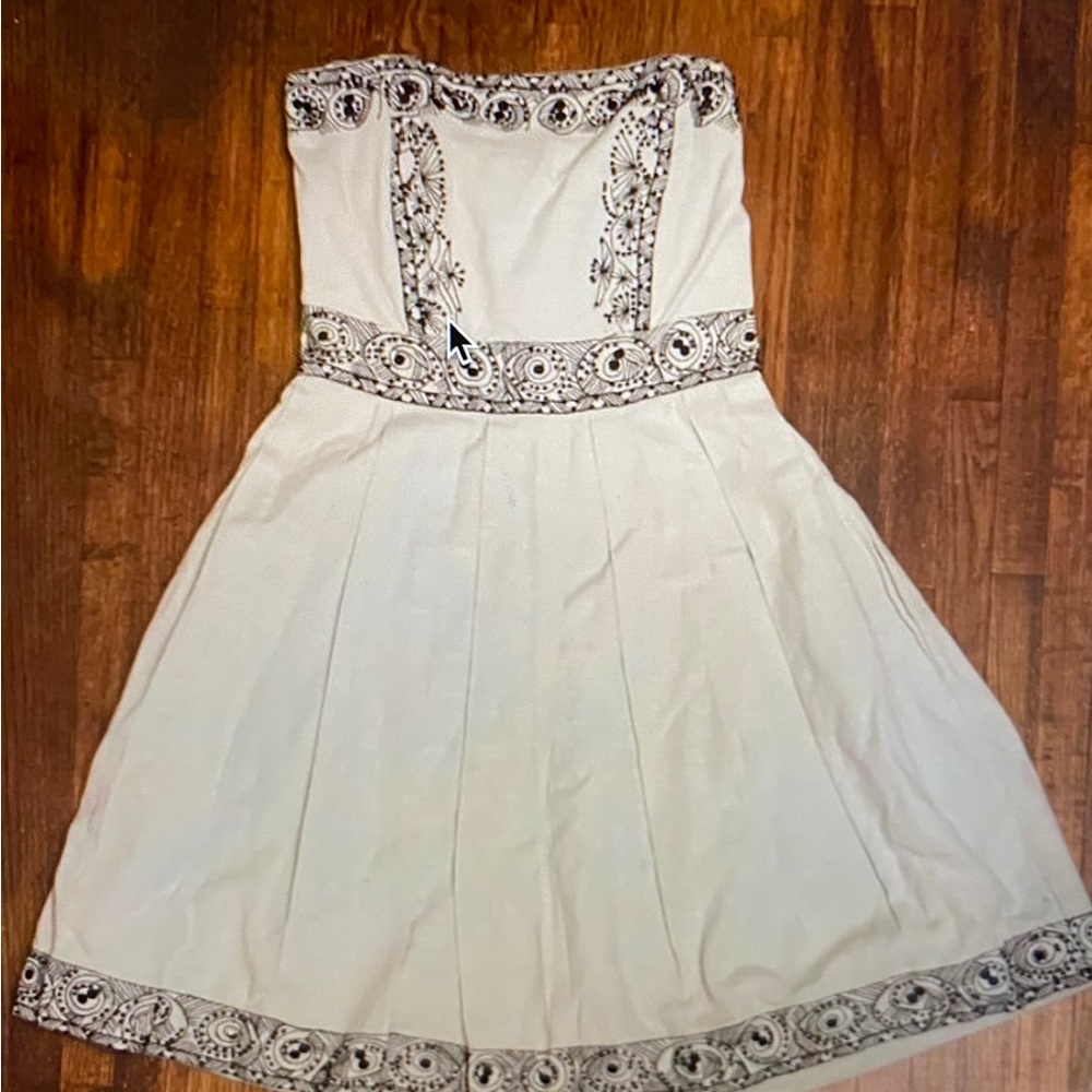 French connection strapless dress with beading and ribbing and a liner - medium